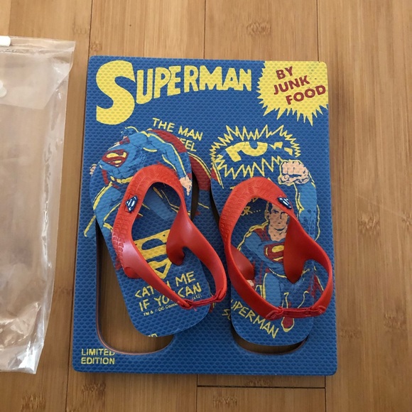 Baby Gap + Junk Food Superman Flip Flops 5T 6T - Picture 2 of 5